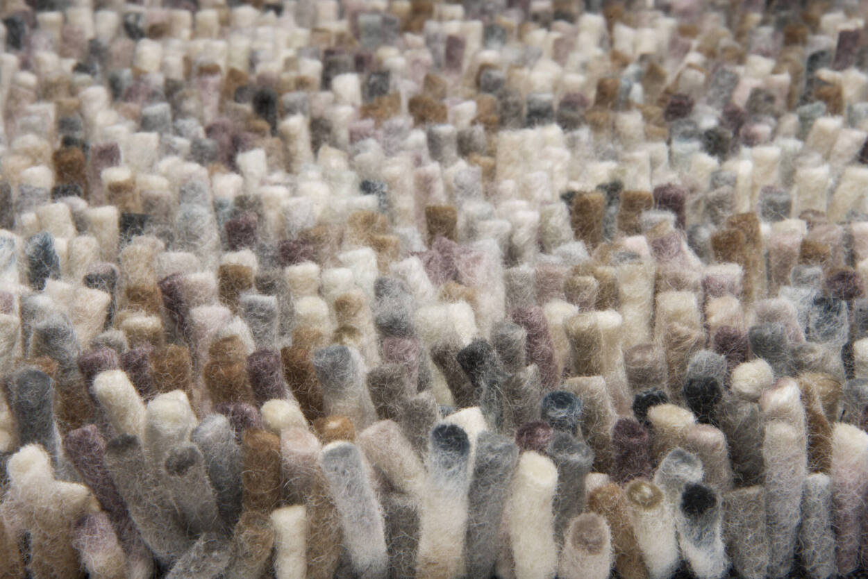 BC-rocks-beach sand-070528-SIDE